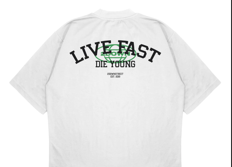 Live Fast Die Young T-Shirt